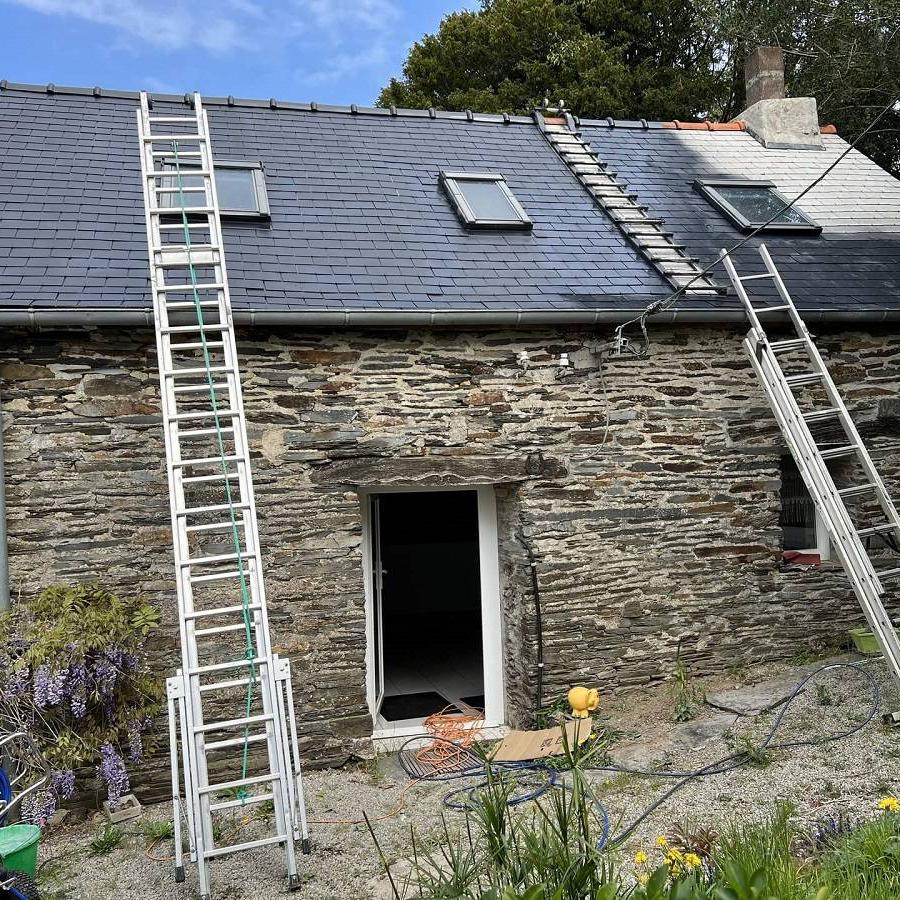 Traitement hydrofuge d'une toiture à Châteaulin