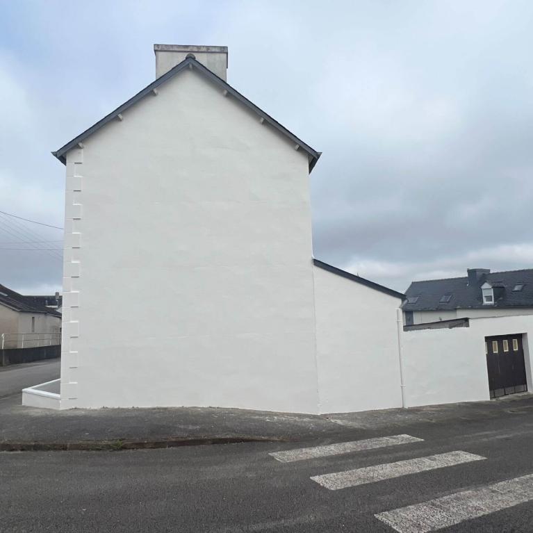 Chantier de ravalement de façade à Pleyben (29190)