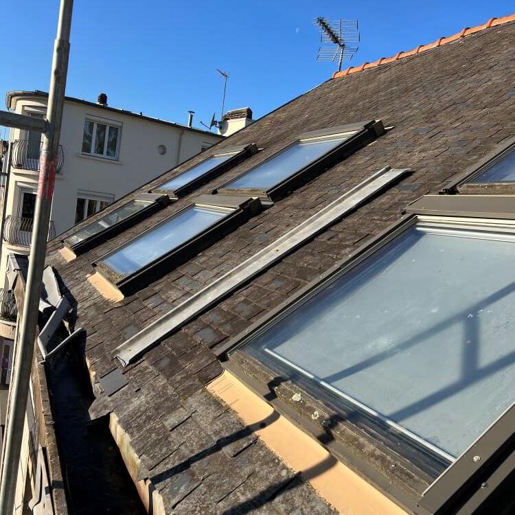 Changement d'une gouttière sur un local commercial